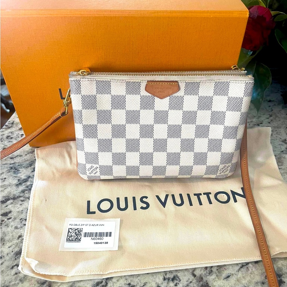 Louis Vuitton Double Zip Pochette